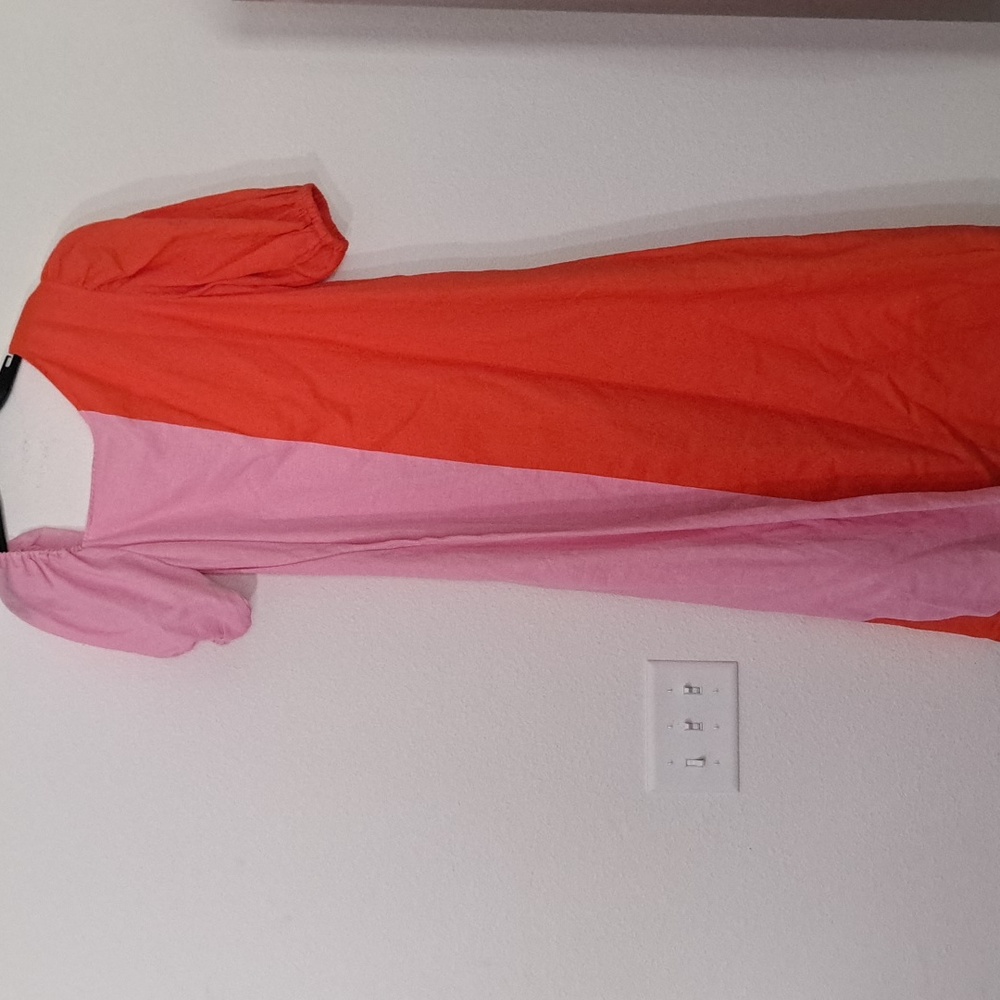 CROSBY by Mollie BurchLovett Colorblock Asymmetrical Neckline Short Puff Sleeve - Picture 6 of 11